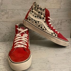Vans, Disney, Mickey Mouse high Tom skate shoes mens size 10.5